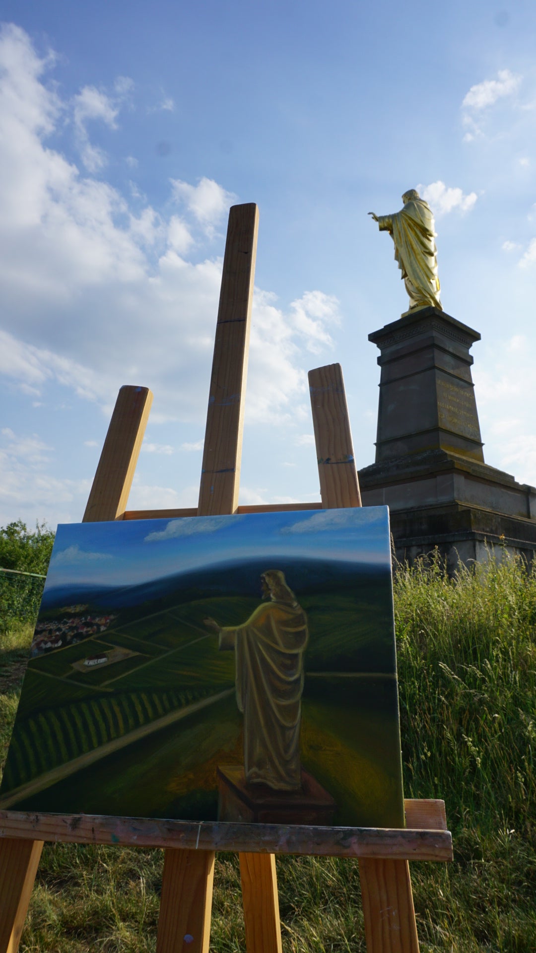 Le Christ veillant sur le vignoble alsacien